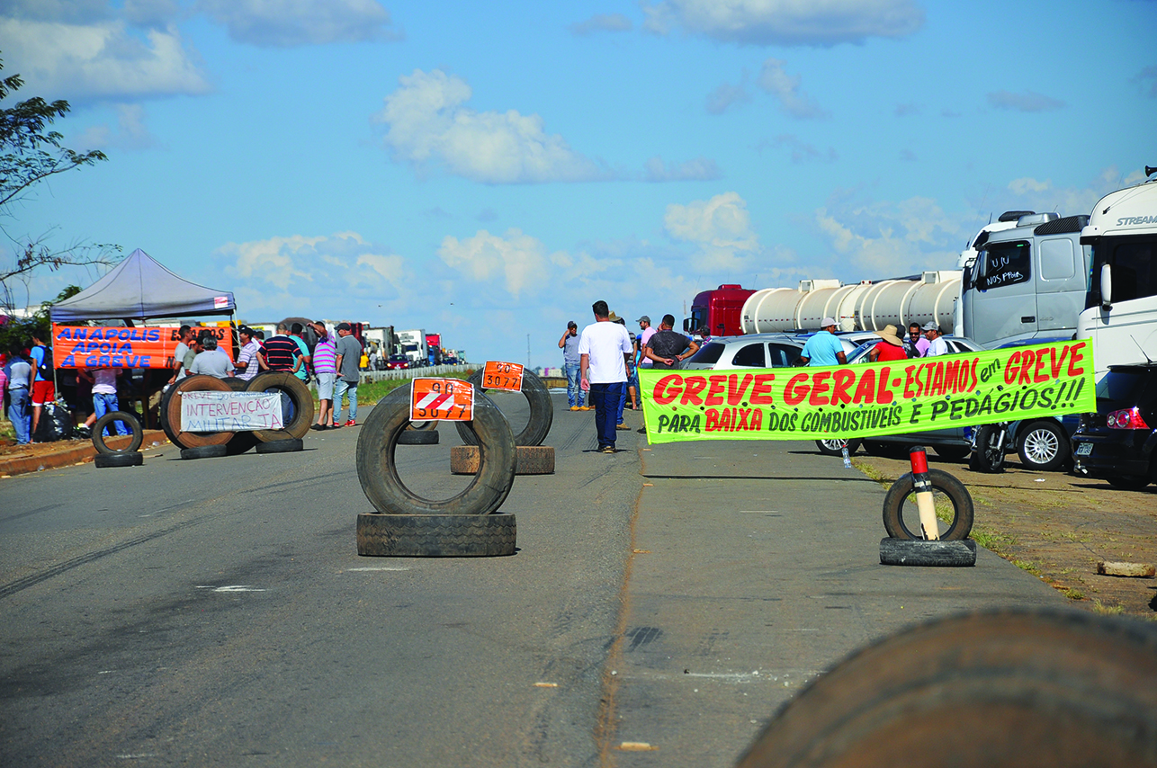Valkuilen briefpapier kussen Anápolis se torna base forte na greve dos caminhoneiros | JE - Jornal  Estado de Goiás