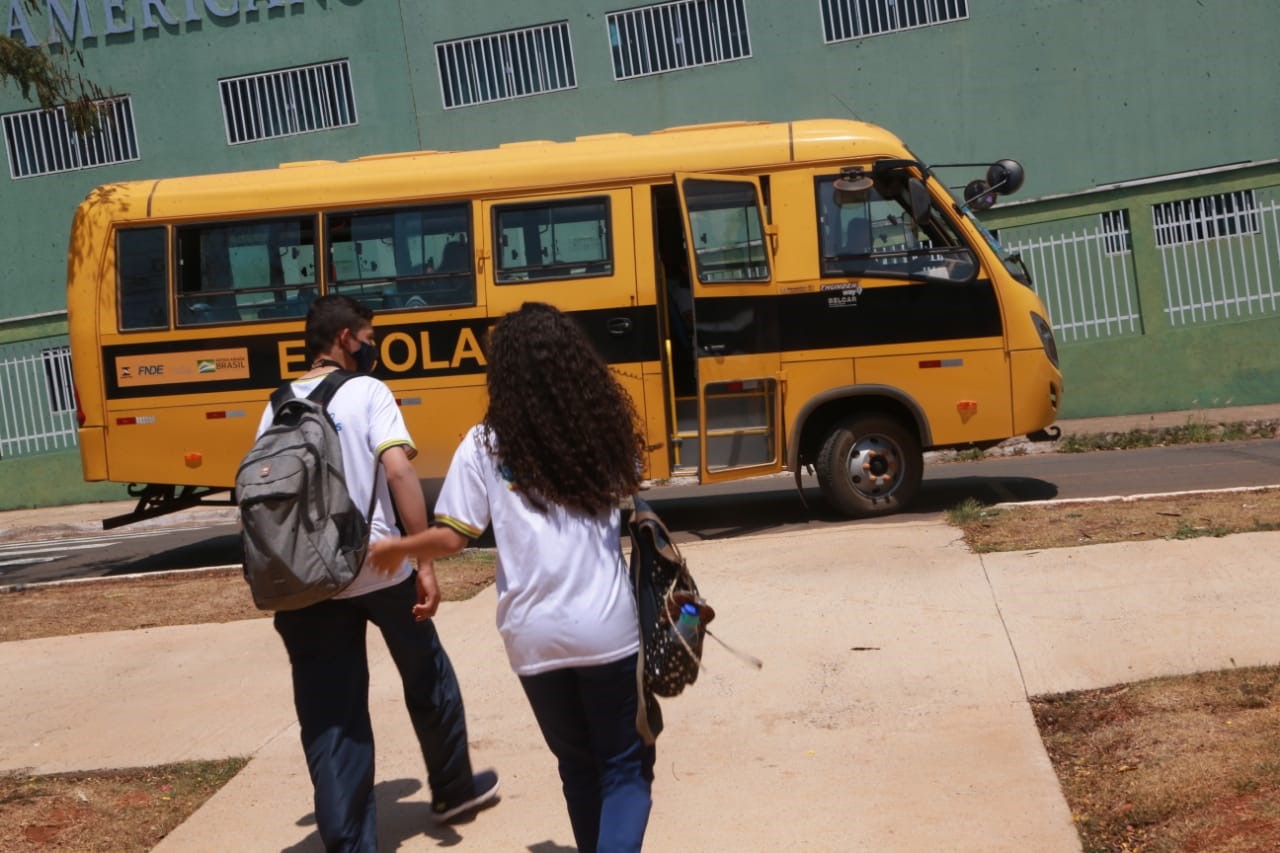 onibus escolar