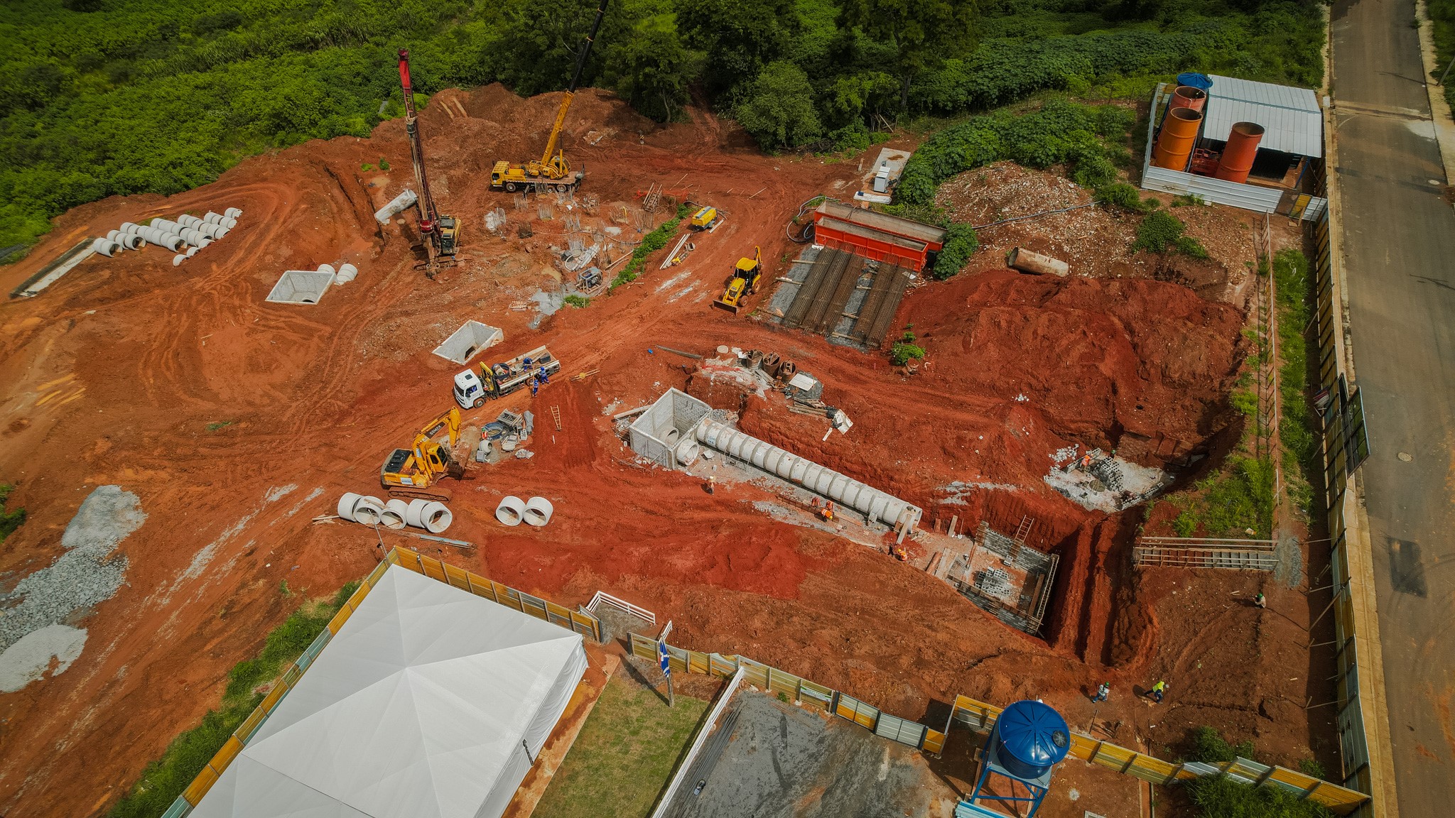 ponte estaiada construcao