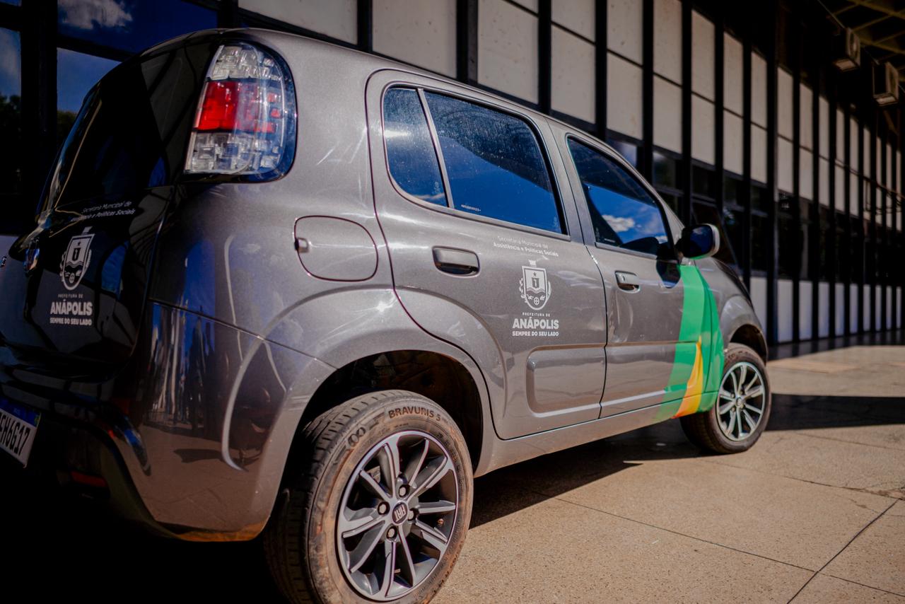 Carro que foi usado para crimes passa a atender população em vulnerabilidade em Anápolis