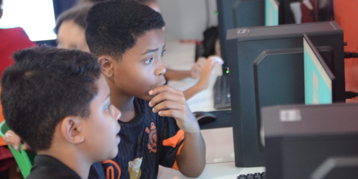 Robótica e tecnologia: Goiás Social abre mais de mil vagas para cursos gratuitos em 21 cidades