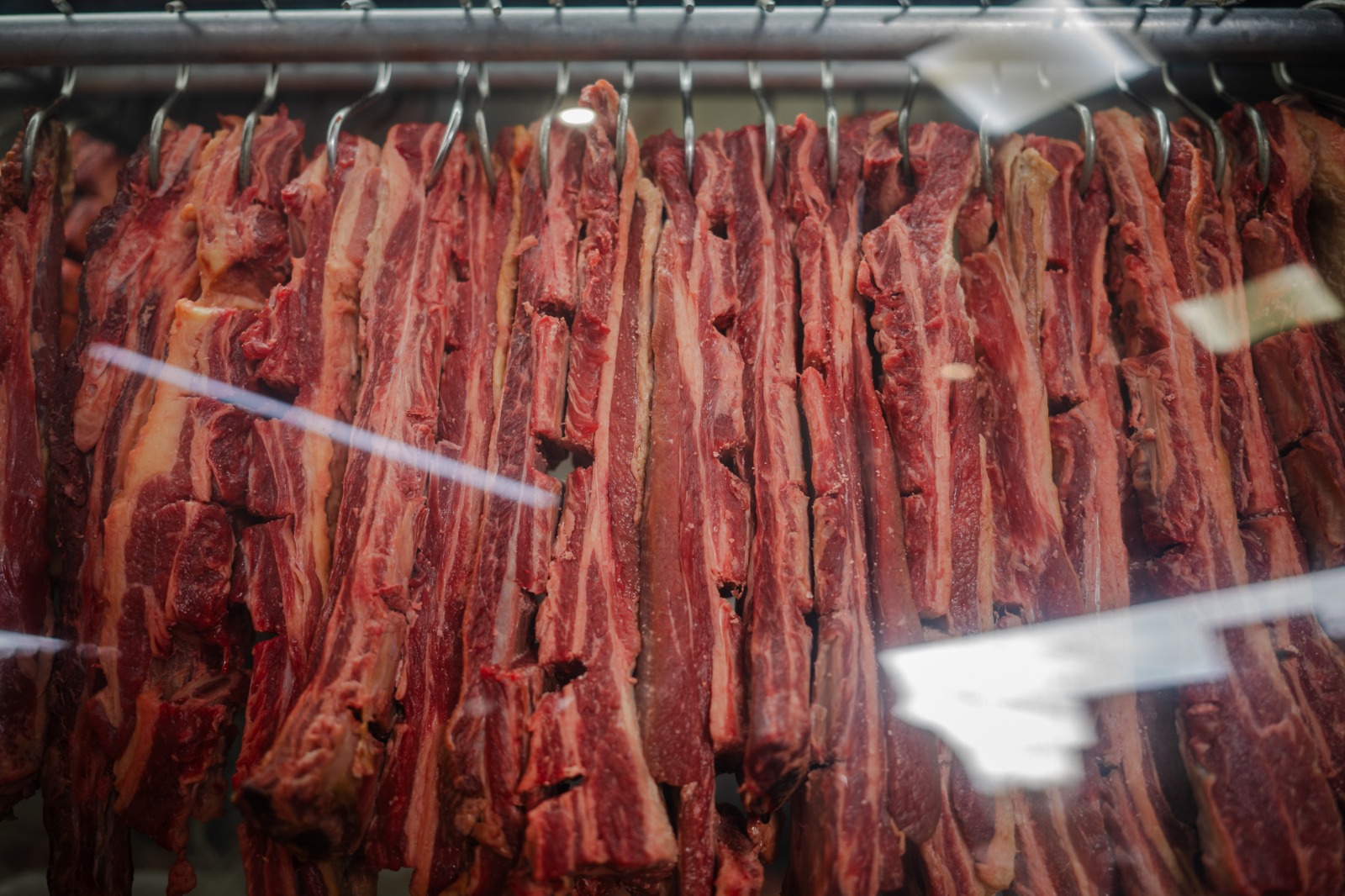 Prefeitura oferece capacitação gratuita sobre boas práticas na manipulação de carnes nesta segunda (15)