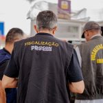 Procon e Inmetro realizam operação “Olho na Bomba” fiscalizando postos de combustíveis em Anápolis