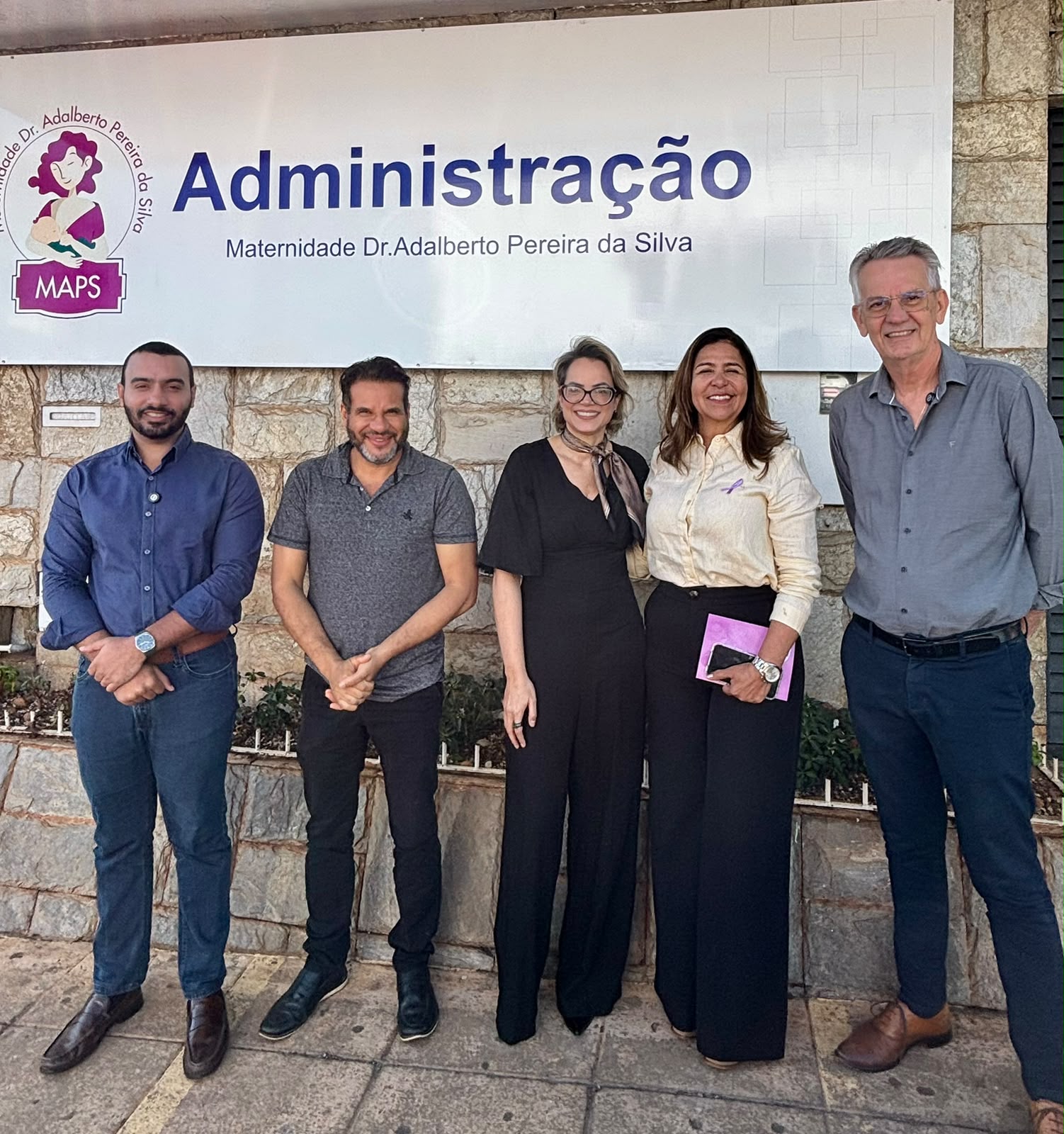 Vereadores e vice-prefeito visitam a Maternidade Dr. Adalberto e reforçam apoio à instituição
