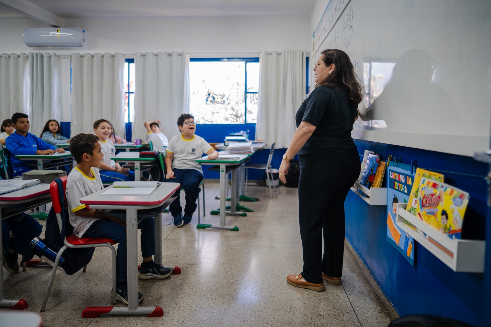 Professores e auxiliares de Educação convocados em Anápolis têm até sexta-feira (25) para apresentar documentação