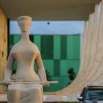 Presidente do STF assume relatoria de processo sobre Moraes e Vorcaro
