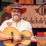 Almir Pessoa se apresenta neste sábado, no Teatro Goiânia