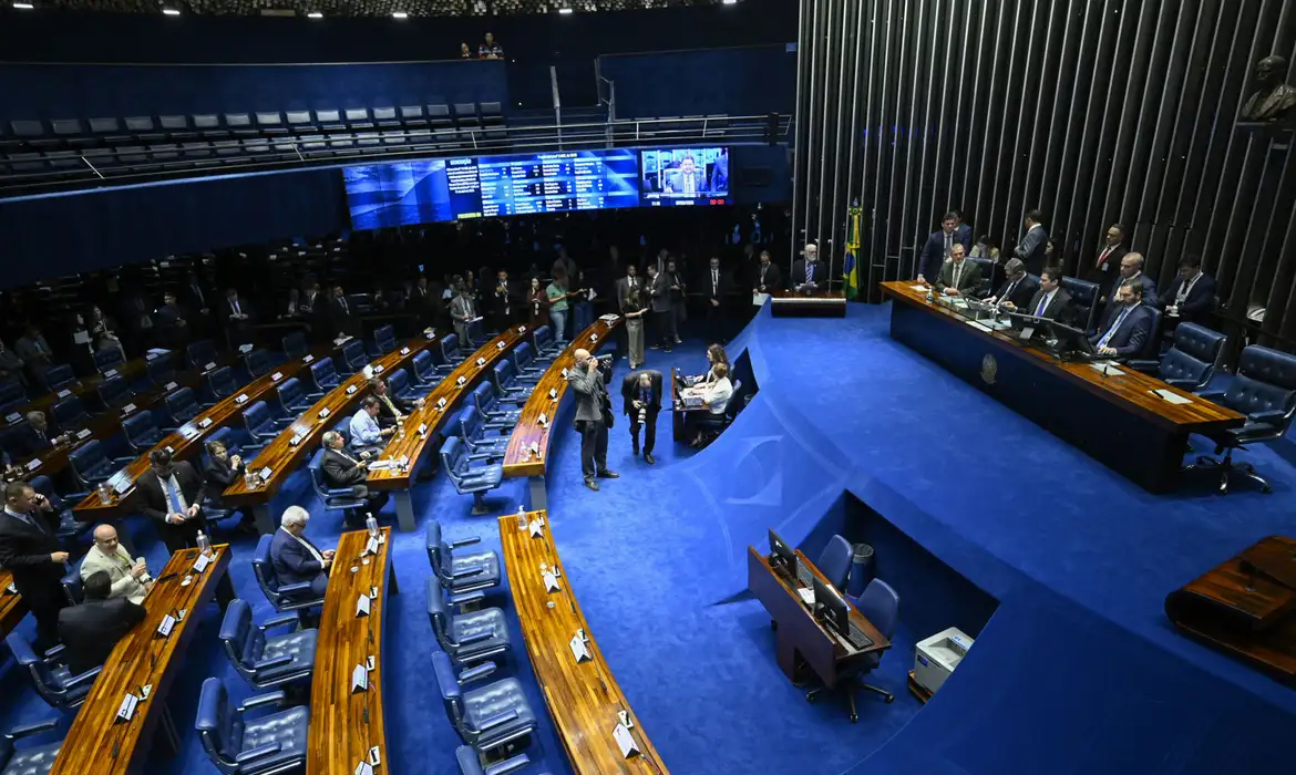 Saiba quem são os novos senadores e como fica a composição do Senado